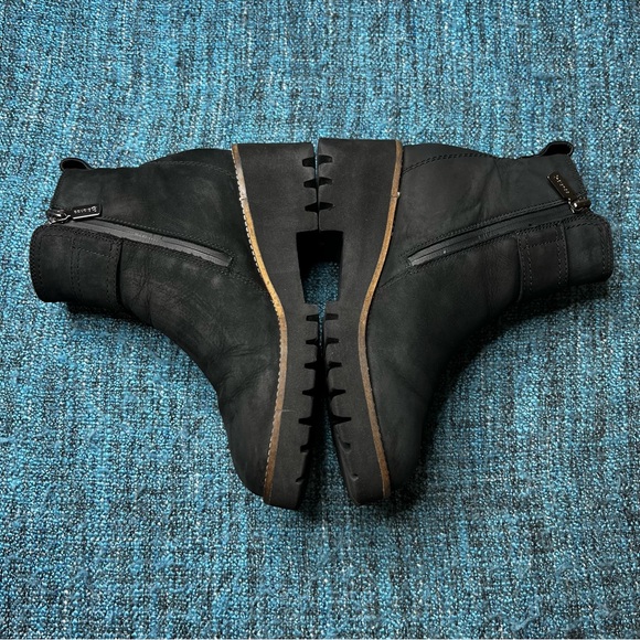 Blondo Dagger Waterproof Ankle Boots in Black Nubuck Leather - Picture 5 of 9